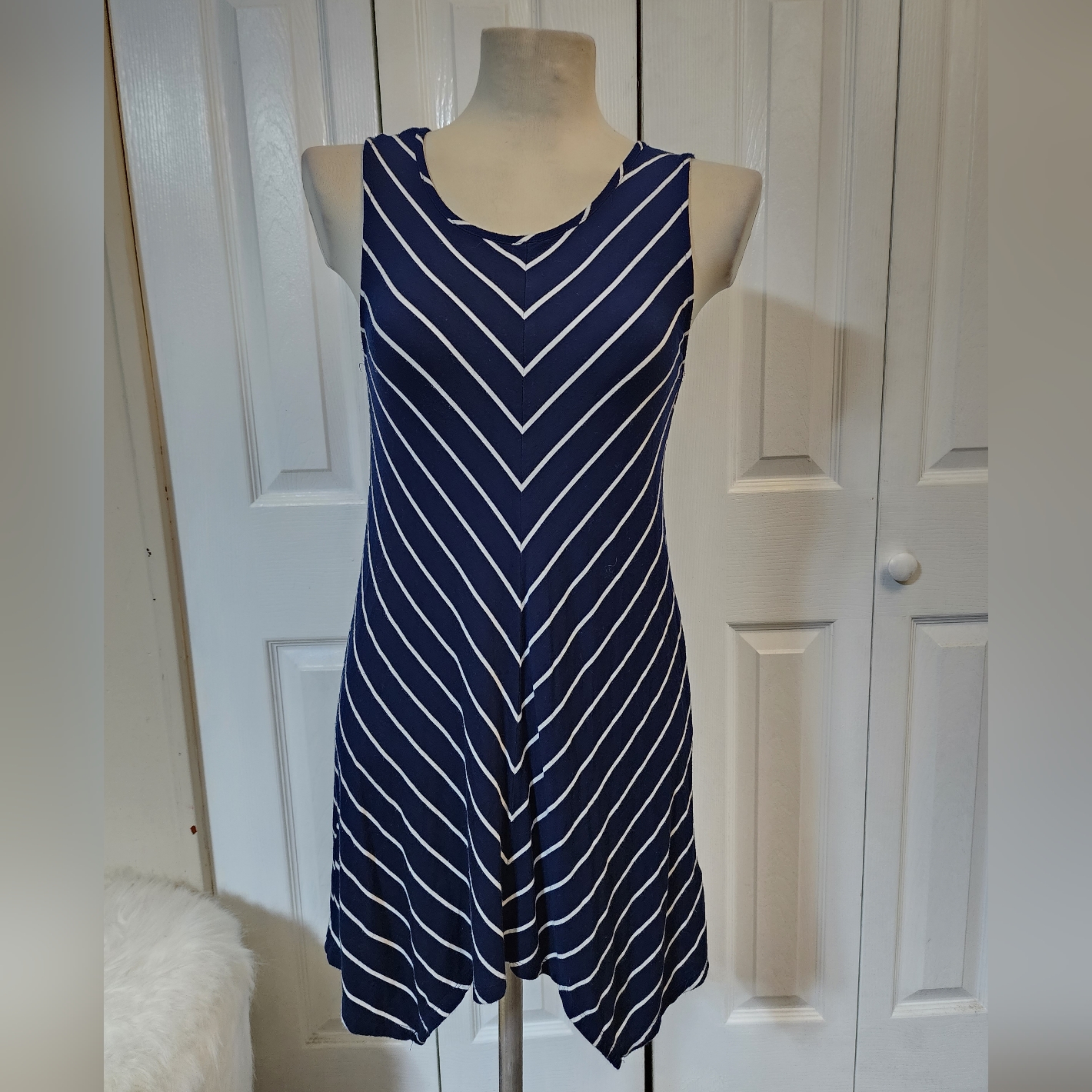 Ellen Tracy Navy Blue & White Striped Tunic Top